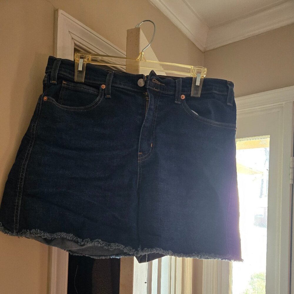 Signature Levi Strauss, Heritage Hi-Rise denim shorts 16-W33